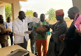 Photo: Inaugural rabies vaccination session attended by Naaba Yemde II of Sabou, Canton Chief and First Traditional Chief of Sabou (left) and the High Commissioner for the province of Boulkiemdé (right).