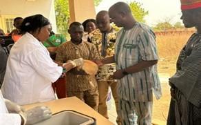 Photo: Inaugural rabies vaccination session attended by Naaba Yemde II of Sabou, Canton Chief and First Traditional Chief of Sabou (left) and the High Commissioner for the province of Boulkiemdé (right).